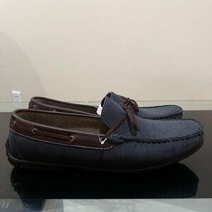 Boat shoes in navy blue